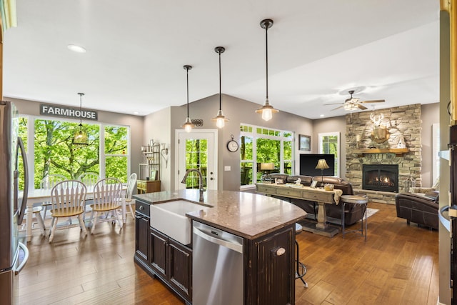 103 Dogwood Ct, Saddlebrooke, MO 65630 - kitchen with a sink, appliances with stainless steel finishes, dark wood-style flooring, a ceiling fan, and recessed lighting