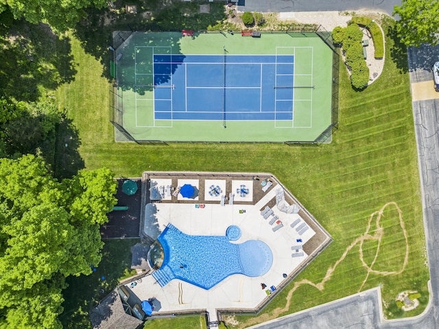 103 Dogwood Ct, Saddlebrooke, MO 65630 - aerial view of a pool area