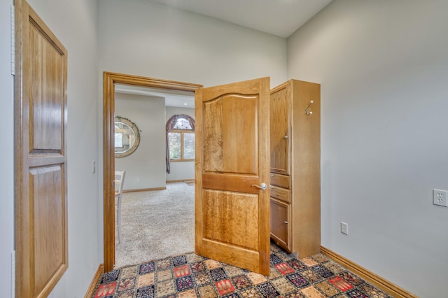 1411 N Cooper Blvd, Springfield, MO 65802 - hallway featuring baseboards