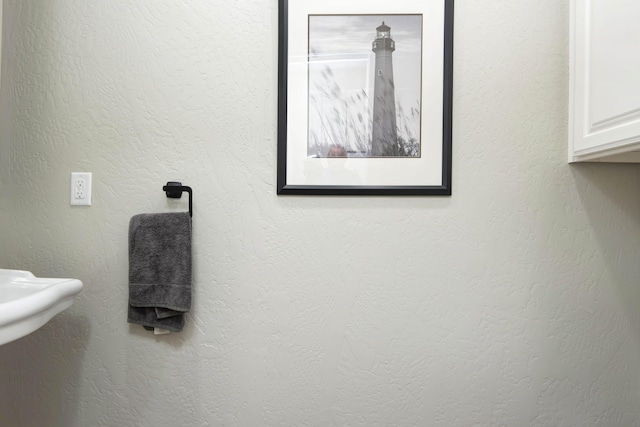700 E Delmar St, Springfield, MO 65807 - view of bathroom