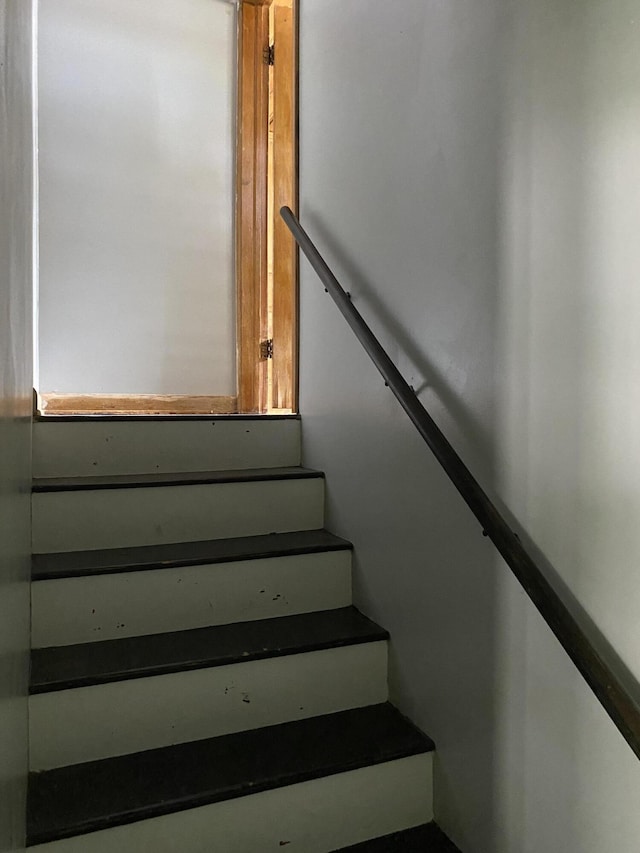 1835 S Franklin Ave, Springfield, MO 65807 - view of stairway