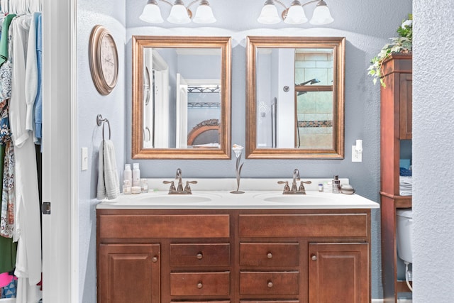 19662 Ladera Rd, Waynesville, MO 65583 - full bath with a textured wall and double vanity