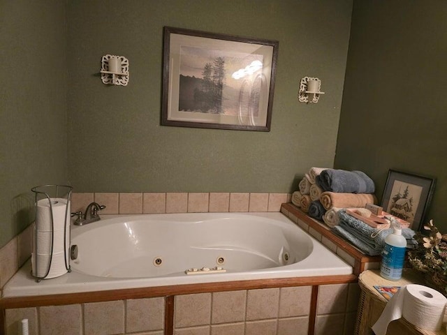 3590 County Road 7140, West Plains, MO 65775 - bathroom with a jetted tub