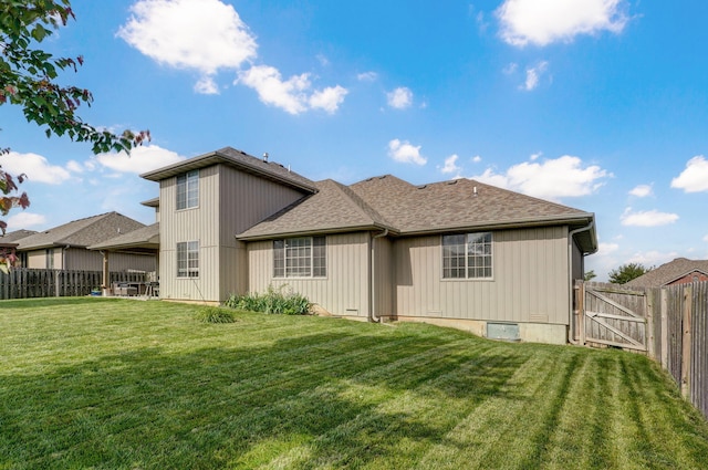 1428 S Appomattox Ave, Republic, MO 65738 - rear view of property featuring a shingled roof