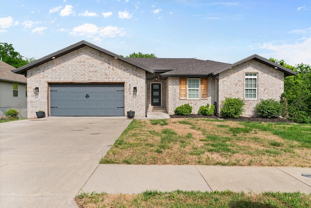 5404 S Clifton Ave, Springfield, MO 65810 - single story home featuring a garage, driveway, and a front yard