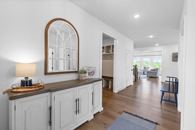 4531 E Hidden Oak St, Springfield, MO 65802 - corridor featuring wood finished floors and recessed lighting