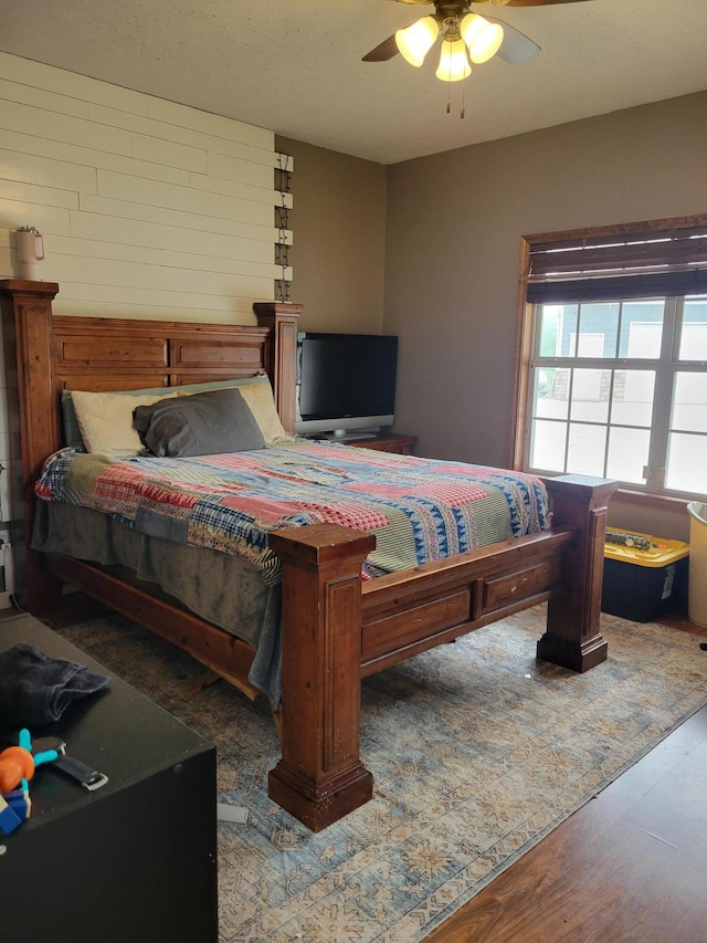 1995 Corder Pass Rd, Mansfield, MO 65704 - bedroom featuring wood finished floors and a ceiling fan