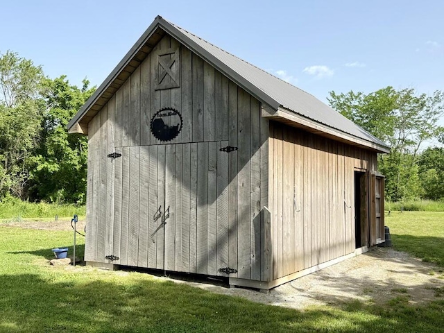 30285 E Pawhuska Rd, El Dorado Springs, MO 64744 - view of outbuilding with an outdoor structure