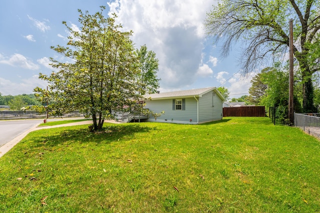 301 Lake Dr, Branson, MO 65616 - view of yard