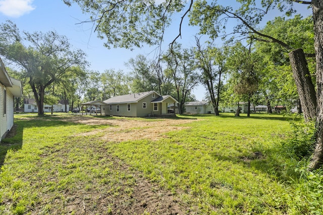 1827 N Tyler Ave, Springfield, MO 65802 - view of grassy yard