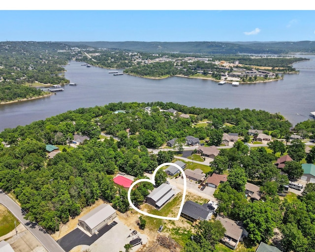 101 Teepee Ln, Kimberling City, MO 65686