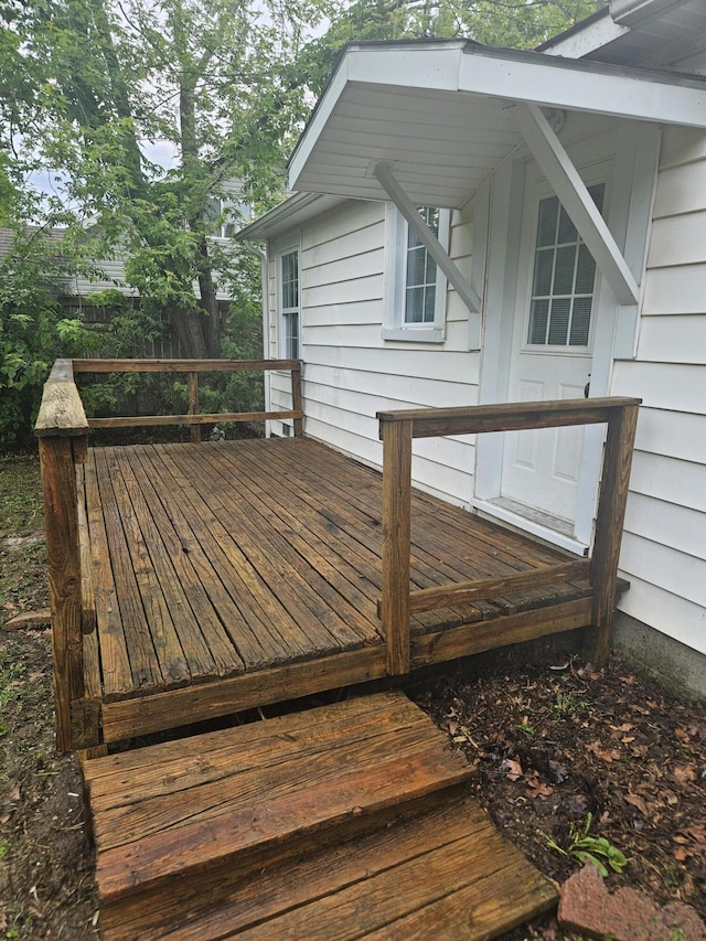 1629 W Webster St, Springfield, MO 65802 - view of deck