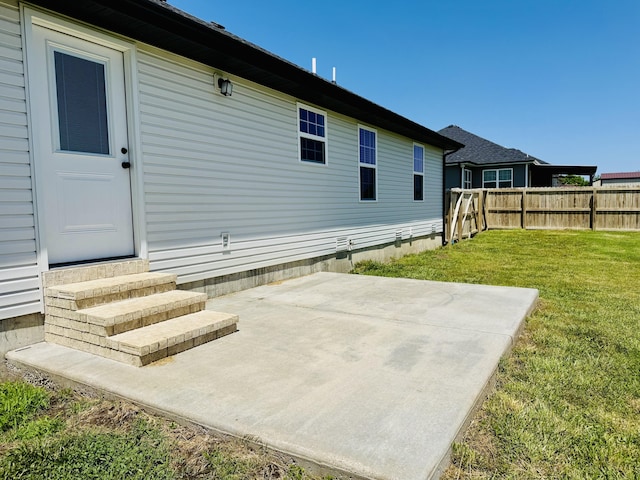 4692 S 125th Rd, Bolivar, MO 65613 - back of property featuring a patio and entry steps
