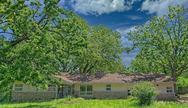 906 Rogers Ave, Cabool, MO 65689 - view of front of house with stone siding