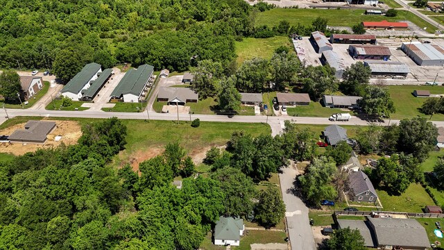 355 Roberts Dr, Mount Vernon, MO 65712