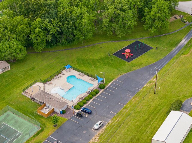 2310 Lakeside Ct, Ozark, MO 65721 - bird's eye view of a pool area
