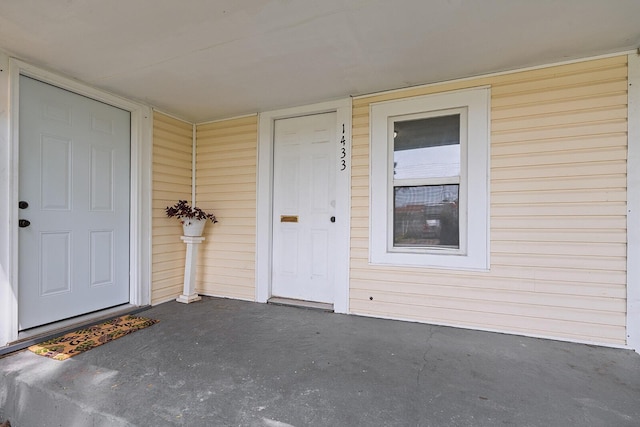 1433 E 24th St N, Springfield, MO 65803 - view of doorway to property