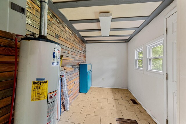 537 S Jefferson Ave, Aurora, MO 65605 - utility room with water heater