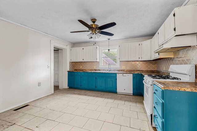 537 S Jefferson Ave, Aurora, MO 65605 - kitchen featuring white appliances, blue cabinets, under cabinet range hood, a sink, and ceiling fan