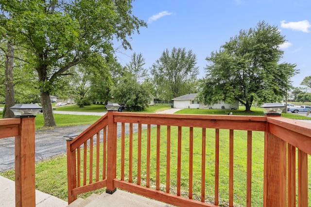127 Wilson Way, Marshfield, MO 65706 - wooden deck with a yard