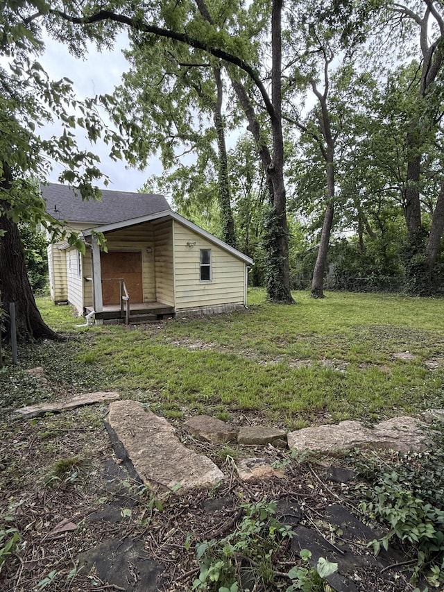 911 W Locust St, Springfield, MO 65803 - view of yard