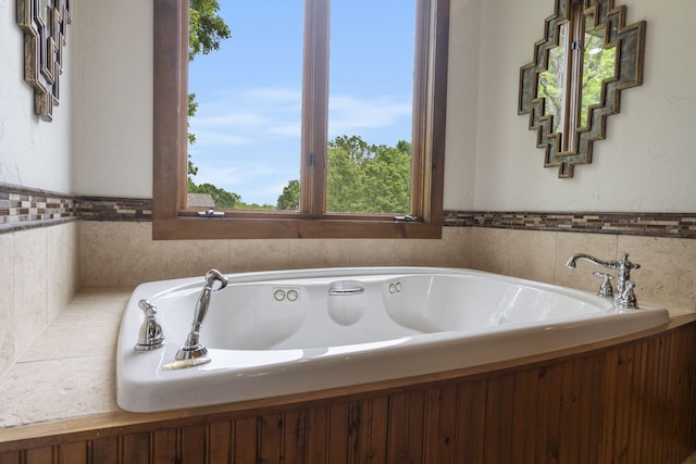 1007 Headwaters Dr, Marshfield, MO 65706 - full bath with a garden tub