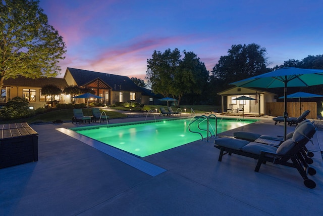 1007 Headwaters Dr, Marshfield, MO 65706 - view of swimming pool with a patio