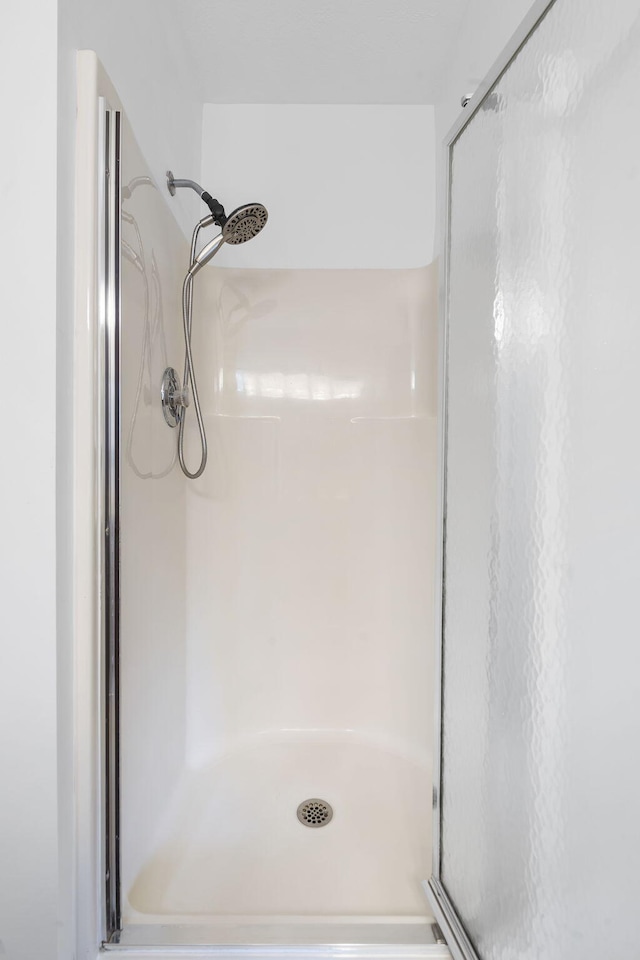 650 S Woodbridge Ct, Nixa, MO 65714 - full bathroom featuring a shower stall