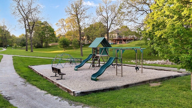 505 Thunderbird Dr, Rogersville, MO 65742 - community jungle gym with a yard