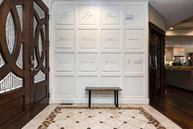 992 N Cedar Ridge Ave, Springfield, MO 65802 - foyer featuring inlaid floor details and recessed lighting