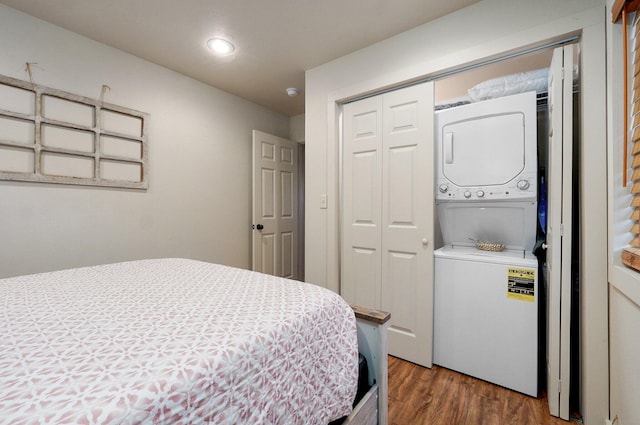 4656 W State Highway H Unit 3, Lampe, MO 65681 - bedroom featuring estacked washer and dryer, wood finished floors, recessed lighting, and a closet
