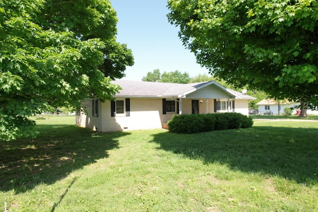 407 N Crestview Ave, Ash Grove, MO 65604 - ranch-style home featuring brick siding and a front lawn