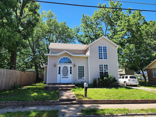 715 Lincoln St, Carthage, MO 64836 - traditional home with a shingled roof