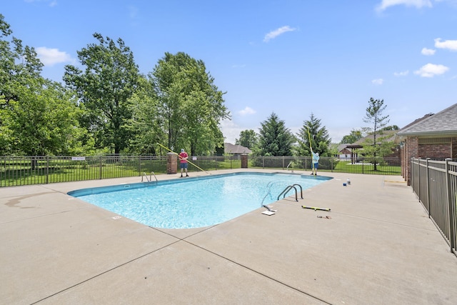 604 N Cascades Dr, Nixa, MO 65714 - community pool with a patio area
