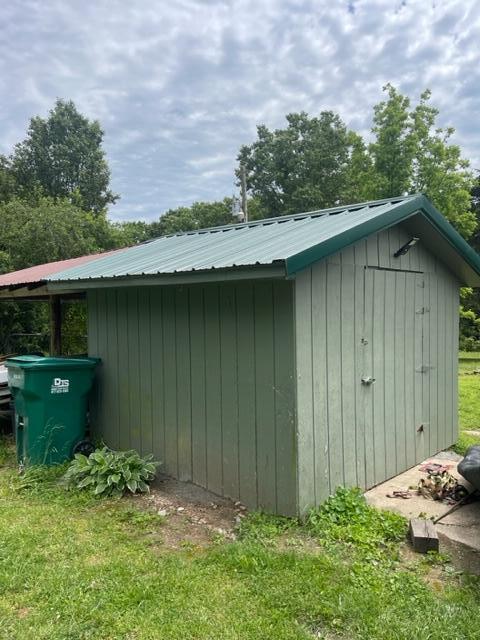 10694 Red Spring Rd, Mountain Grove, MO 65711 - view of shed