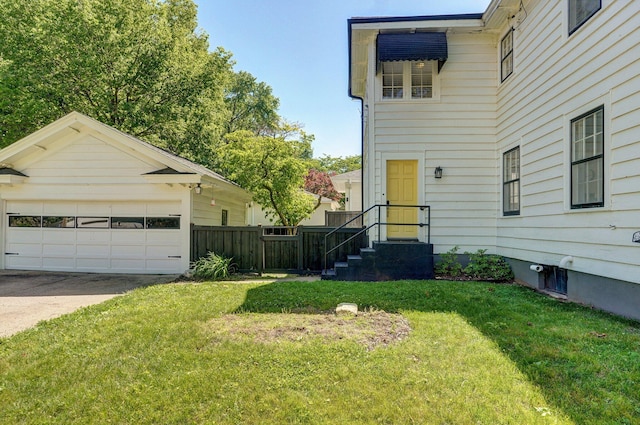 1501 E Walnut St, Springfield, MO 65802 - view of yard with a detached garage
