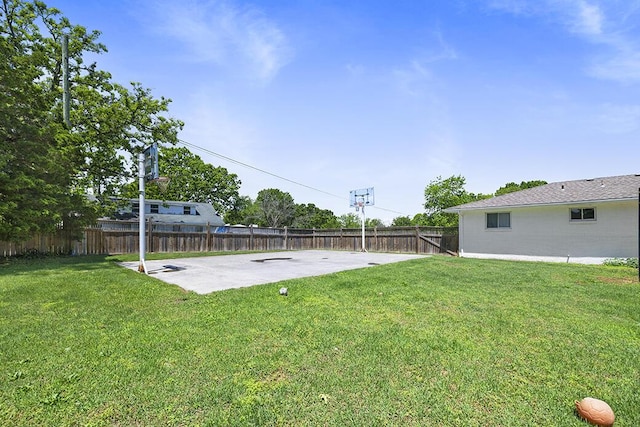 103 W Mockingbird Ln, Crane, MO 65633 - view of yard featuring a patio