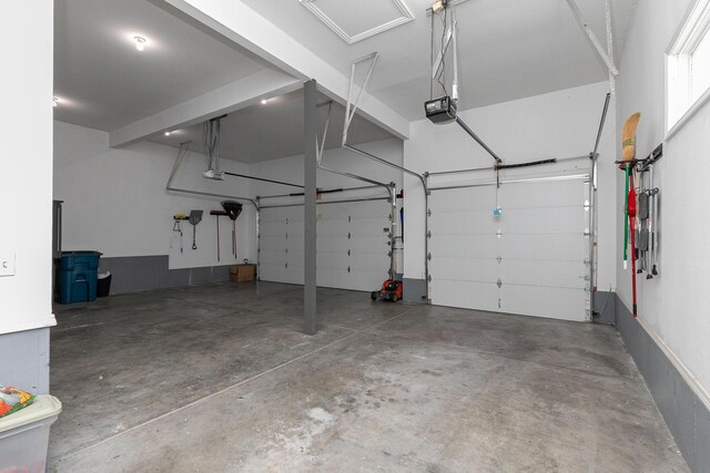2539 S Forrest Heights Ave, Springfield, MO 65809 - garage with a garage door opener