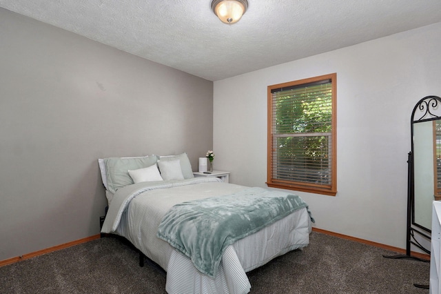 1141 N Hilton Ave, Springfield, MO 65803 - bedroom featuring carpet, baseboards, and a textured ceiling