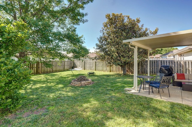 1141 N Hilton Ave, Springfield, MO 65803 - view of yard with a fire pit and a patio area