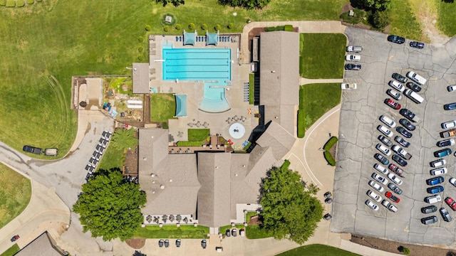 8205 Quail Ridge Ct, Nixa, MO 65714 - drone / aerial view of a pool