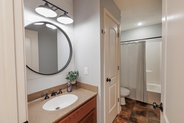 1415 Woodland Rd, Marshfield, MO 65706 - bathroom with toilet, vanity, recessed lighting, and shower / bath combo with shower curtain