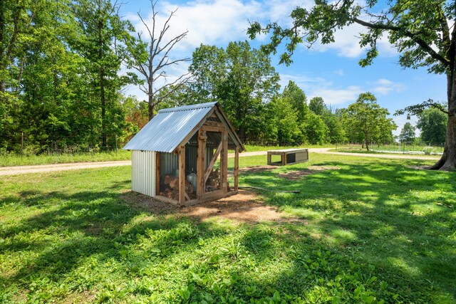 1899 State Highway Dd, Ava, MO 65608 - view of poultry coop with a yard