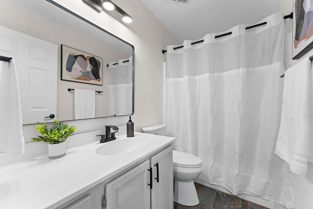 280 Wimbledon Dr Unit 8, Branson, MO 65616 - bathroom with toilet, vanity, and a shower with curtain