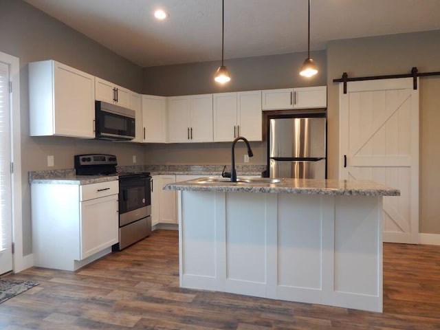 510 Kenny St, Ava, MO 65608 - kitchen with appliances with stainless steel finishes, a sink, white cabinetry, dark wood-style flooring, and recessed lighting