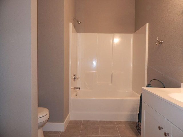 510 Kenny St, Ava, MO 65608 - full bathroom featuring toilet, vanity, shower / washtub combination, and tile patterned floors
