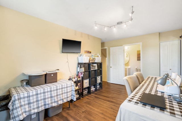 485 Eagle Dr, Forsyth, MO 65653 - bedroom featuring wood finished floors, a closet, and ensuite bath
