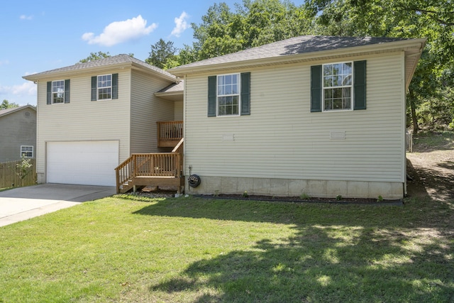 485 Eagle Dr, Forsyth, MO 65653 - view of front facade with a garage, concrete driveway, and a front lawn