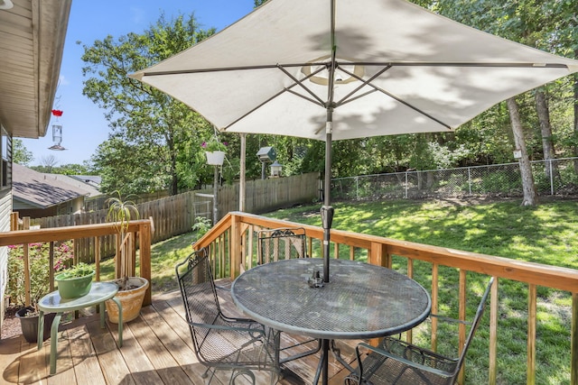 485 Eagle Dr, Forsyth, MO 65653 - deck with outdoor dining area