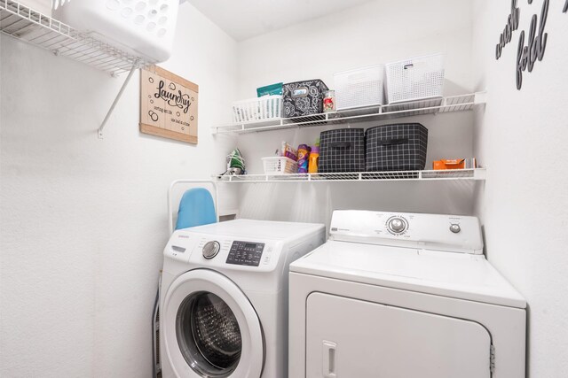 485 Eagle Dr, Forsyth, MO 65653 - washroom with washing machine and dryer